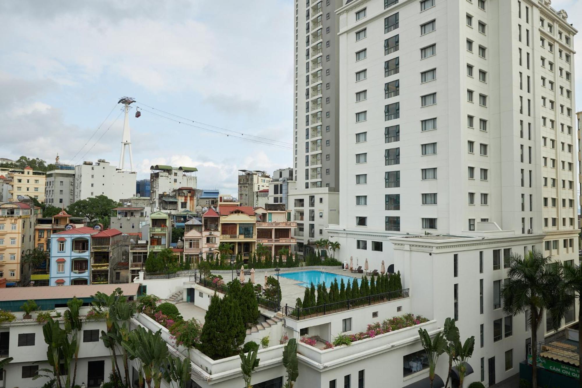 Van Nam Hotel Ha Long Eksteriør bilde